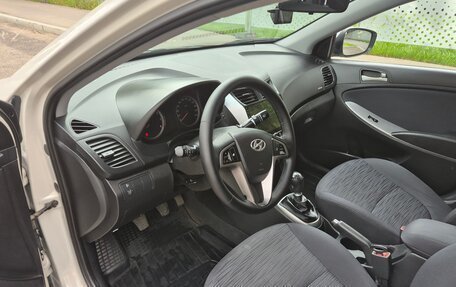 Hyundai Solaris II рестайлинг, 2015 год, 980 000 рублей, 7 фотография