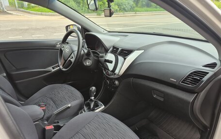 Hyundai Solaris II рестайлинг, 2015 год, 980 000 рублей, 9 фотография