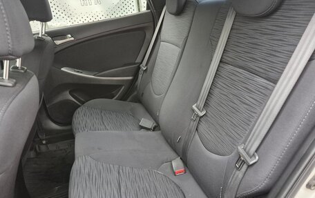 Hyundai Solaris II рестайлинг, 2015 год, 980 000 рублей, 11 фотография