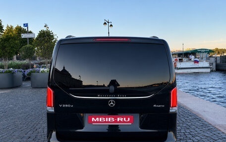 Mercedes-Benz V-Класс, 2018 год, 4 100 000 рублей, 7 фотография