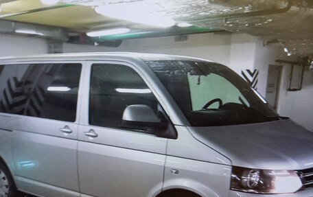 Volkswagen Caravelle T5, 2014 год, 1 400 000 рублей, 2 фотография