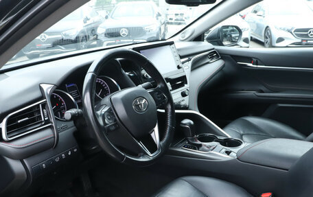 Toyota Camry, 2021 год, 2 950 000 рублей, 14 фотография