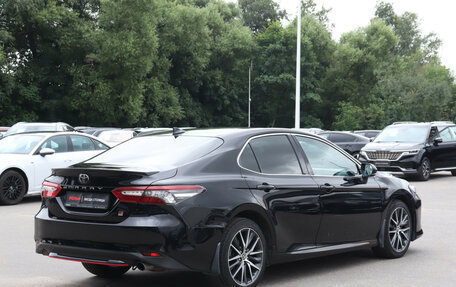 Toyota Camry, 2021 год, 2 950 000 рублей, 5 фотография