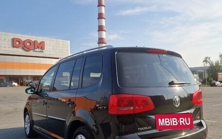 Volkswagen Touran III, 2013 год, 1 490 000 рублей, 6 фотография