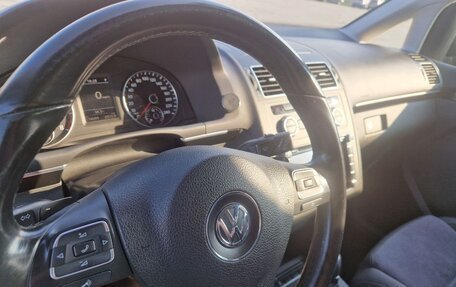 Volkswagen Touran III, 2013 год, 1 490 000 рублей, 8 фотография