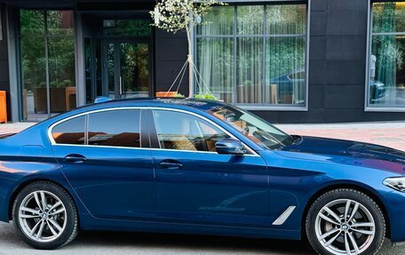 BMW 5 серия, 2021 год, 6 600 000 рублей, 10 фотография