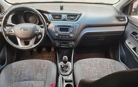 KIA Rio III рестайлинг, 2012 год, 650 000 рублей, 20 фотография