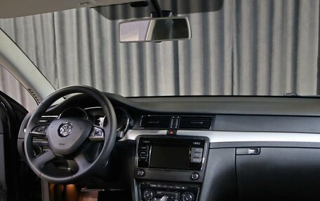 Skoda Superb III рестайлинг, 2015 год, 1 049 000 рублей, 5 фотография