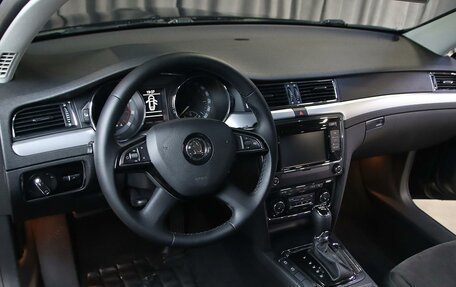 Skoda Superb III рестайлинг, 2015 год, 1 049 000 рублей, 8 фотография