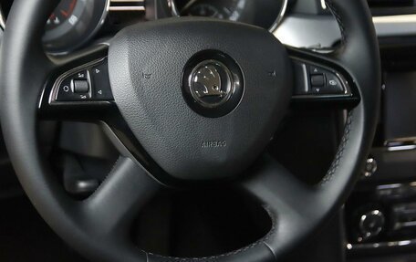 Skoda Superb III рестайлинг, 2015 год, 1 049 000 рублей, 13 фотография