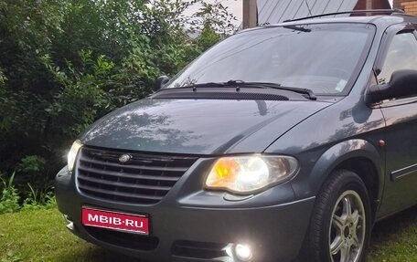 Chrysler Voyager IV, 2007 год, 980 000 рублей, 1 фотография