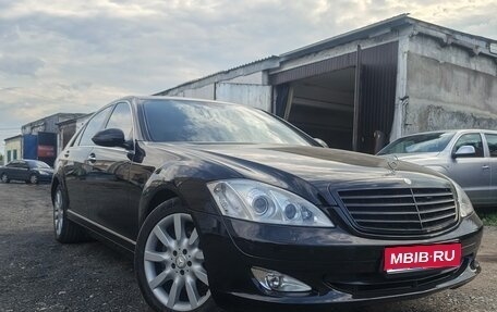 Mercedes-Benz S-Класс, 2006 год, 1 100 000 рублей, 1 фотография