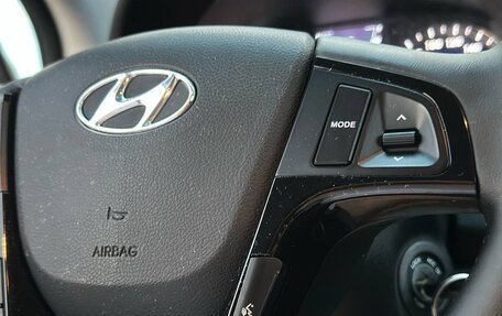 Hyundai Solaris II рестайлинг, 2011 год, 740 000 рублей, 13 фотография