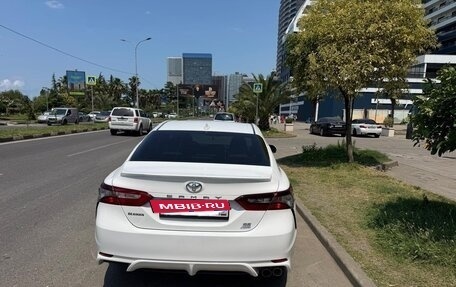 Toyota Camry, 2021 год, 3 100 000 рублей, 4 фотография