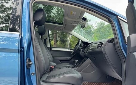 Volkswagen Touran III, 2022 год, 2 250 000 рублей, 12 фотография