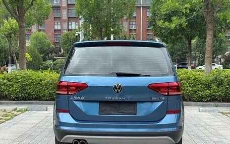 Volkswagen Touran III, 2022 год, 2 250 000 рублей, 7 фотография
