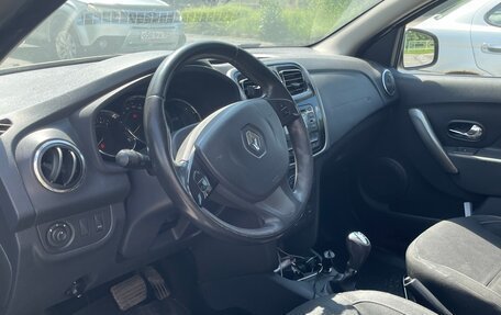 Renault Sandero II рестайлинг, 2015 год, 700 000 рублей, 3 фотография