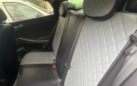 Hyundai Solaris II рестайлинг, 2015 год, 880 000 рублей, 4 фотография