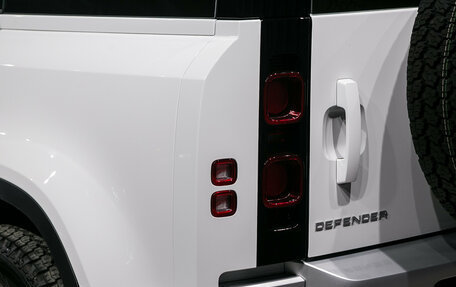 Land Rover Defender II, 2022 год, 7 990 000 рублей, 12 фотография