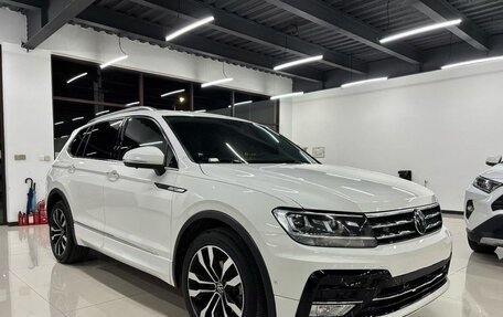 Volkswagen Tiguan II, 2020 год, 3 900 000 рублей, 3 фотография