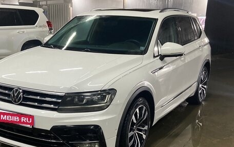 Volkswagen Tiguan II, 2020 год, 3 900 000 рублей, 6 фотография