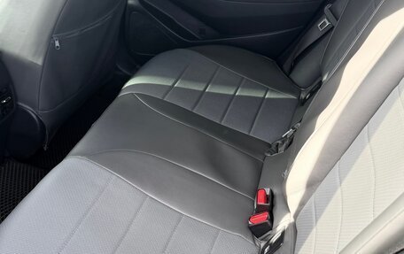 Toyota Corolla, 2019 год, 2 000 000 рублей, 14 фотография