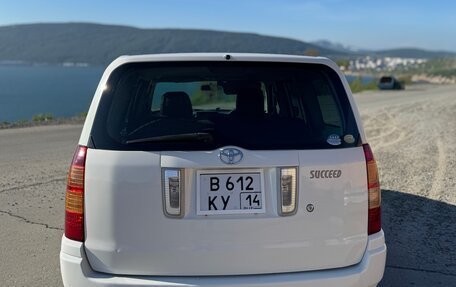 Toyota Succeed I рестайлинг, 2011 год, 700 000 рублей, 3 фотография
