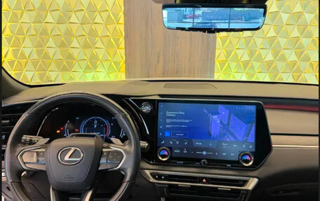 Lexus RX IV рестайлинг, 2025 год, 6 150 000 рублей, 7 фотография