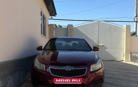 Chevrolet Cruze II, 2010 год, 500 000 рублей, 1 фотография