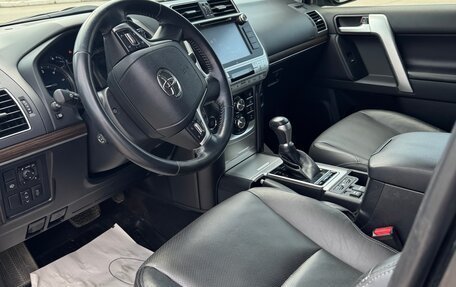 Toyota Land Cruiser Prado 150 рестайлинг 2, 2017 год, 5 100 000 рублей, 5 фотография