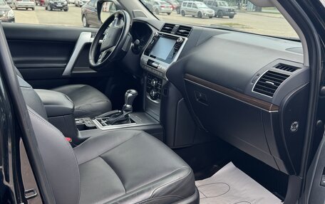 Toyota Land Cruiser Prado 150 рестайлинг 2, 2017 год, 5 100 000 рублей, 9 фотография