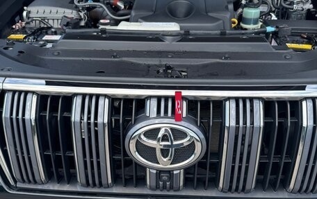 Toyota Land Cruiser Prado 150 рестайлинг 2, 2017 год, 5 100 000 рублей, 11 фотография