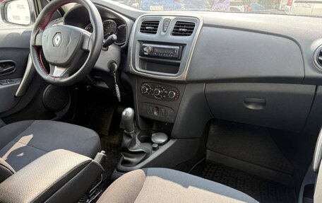 Renault Logan II, 2015 год, 575 000 рублей, 14 фотография
