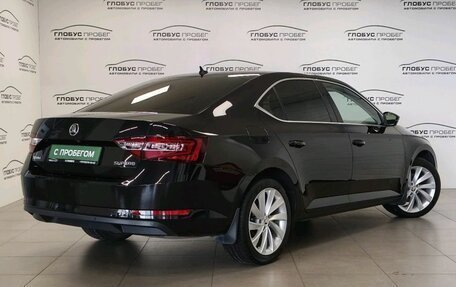 Skoda Superb III рестайлинг, 2018 год, 2 450 000 рублей, 2 фотография
