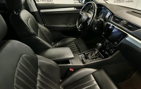 Skoda Superb III рестайлинг, 2018 год, 2 450 000 рублей, 15 фотография