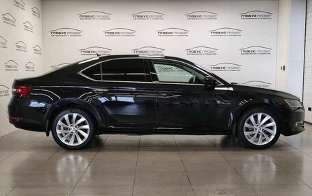 Skoda Superb III рестайлинг, 2018 год, 2 450 000 рублей, 9 фотография
