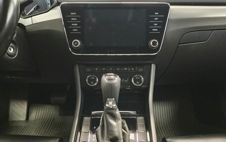 Skoda Superb III рестайлинг, 2018 год, 2 450 000 рублей, 24 фотография