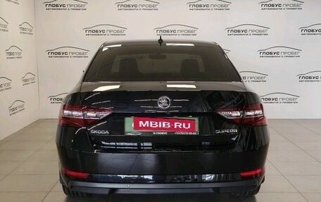 Skoda Superb III рестайлинг, 2018 год, 2 450 000 рублей, 27 фотография