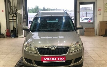 Skoda Roomster, 2013 год, 770 000 рублей, 2 фотография