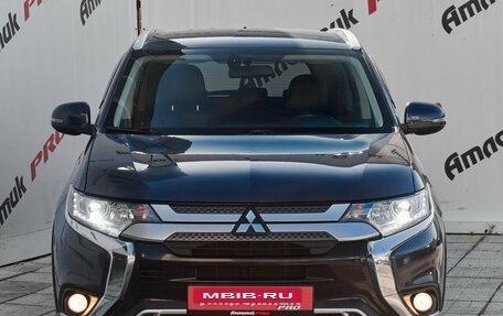 Mitsubishi Outlander III рестайлинг 3, 2019 год, 2 325 000 рублей, 2 фотография