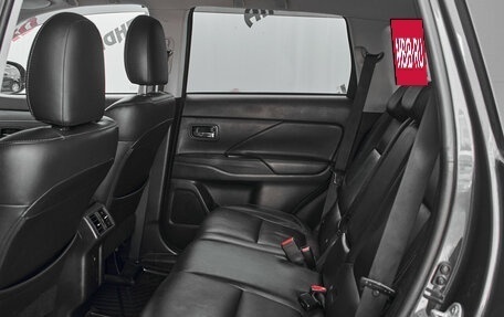 Mitsubishi Outlander III рестайлинг 3, 2019 год, 2 325 000 рублей, 22 фотография
