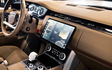Land Rover Range Rover IV рестайлинг, 2022 год, 20 000 000 рублей, 14 фотография