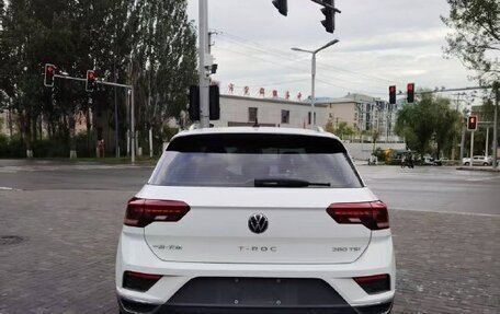 Volkswagen T-Roc I, 2022 год, 1 730 000 рублей, 9 фотография