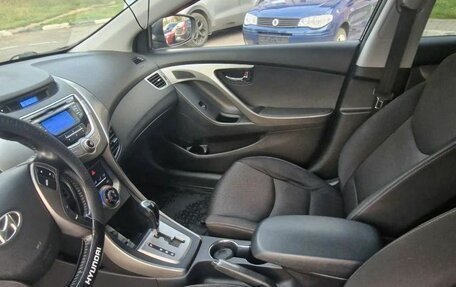 Hyundai Elantra V, 2012 год, 750 000 рублей, 3 фотография