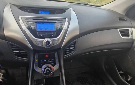 Hyundai Elantra V, 2012 год, 750 000 рублей, 2 фотография