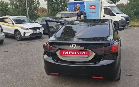 Hyundai Elantra V, 2012 год, 750 000 рублей, 8 фотография