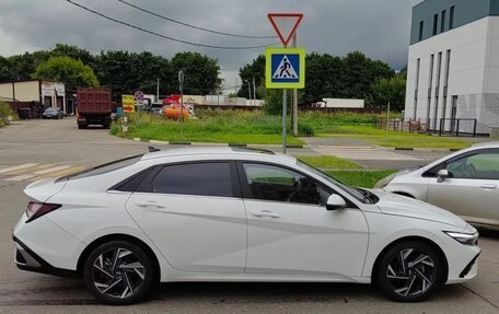 Hyundai Elantra, 2023 год, 2 400 000 рублей, 5 фотография