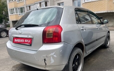 Toyota Corolla, 2004 год, 450 000 рублей, 4 фотография
