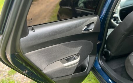 Opel Astra J, 2010 год, 720 000 рублей, 24 фотография