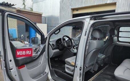 Hyundai Grand Starex Grand Starex I рестайлинг 2, 2009 год, 750 000 рублей, 8 фотография